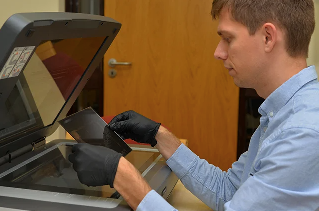 How Do You Digitize Fragile Negatives and Glass Plates Without Causing Damage?