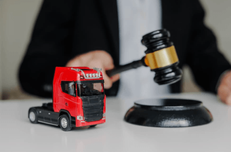 How Dallas Trucking Companies Try to Limit Their Liability After a Crash and What Experienced Attorneys Do About It